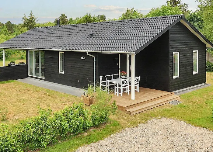 Semesterbostad 6 Person In Hals